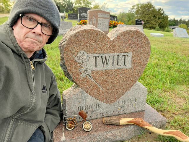Bud at Twilt Grave (2023)


														width=